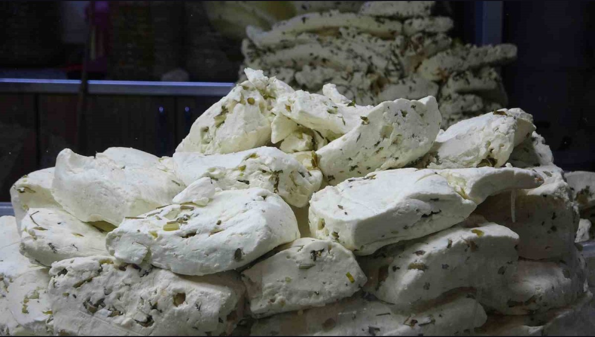 Van'da otlu peynirde tuz oranı dengeleniyor