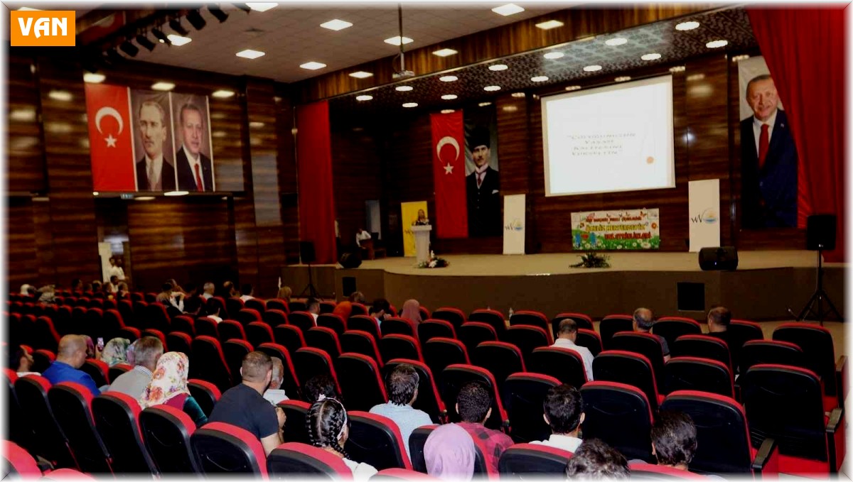 Van'da özel gereksinimli ailelere bilgilendirme semineri
