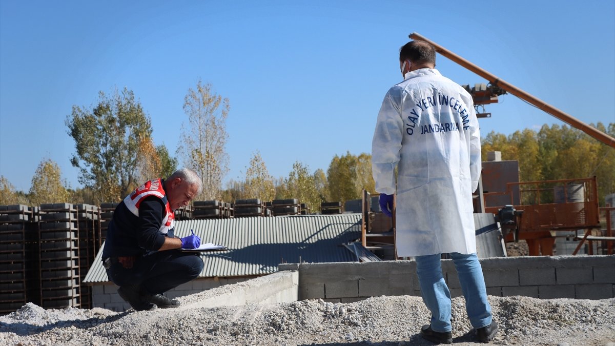 Van'da pomza silosuna düşen çocuk ağır yaralandı