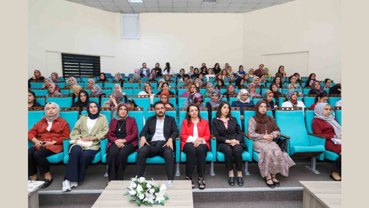 Van'da "Sağlıklı Kadınlar, Sağlıklı Nesiller" semineri düzenlendi