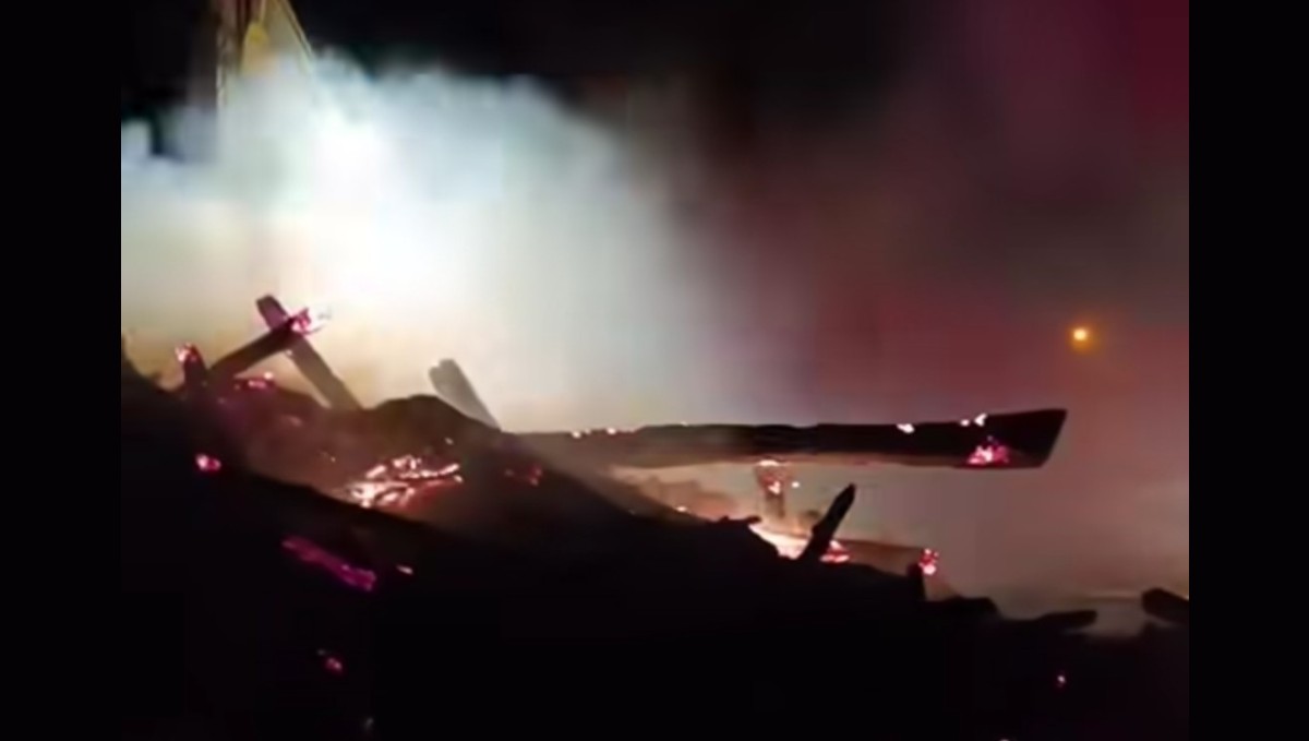 Van'da samanlık yangını