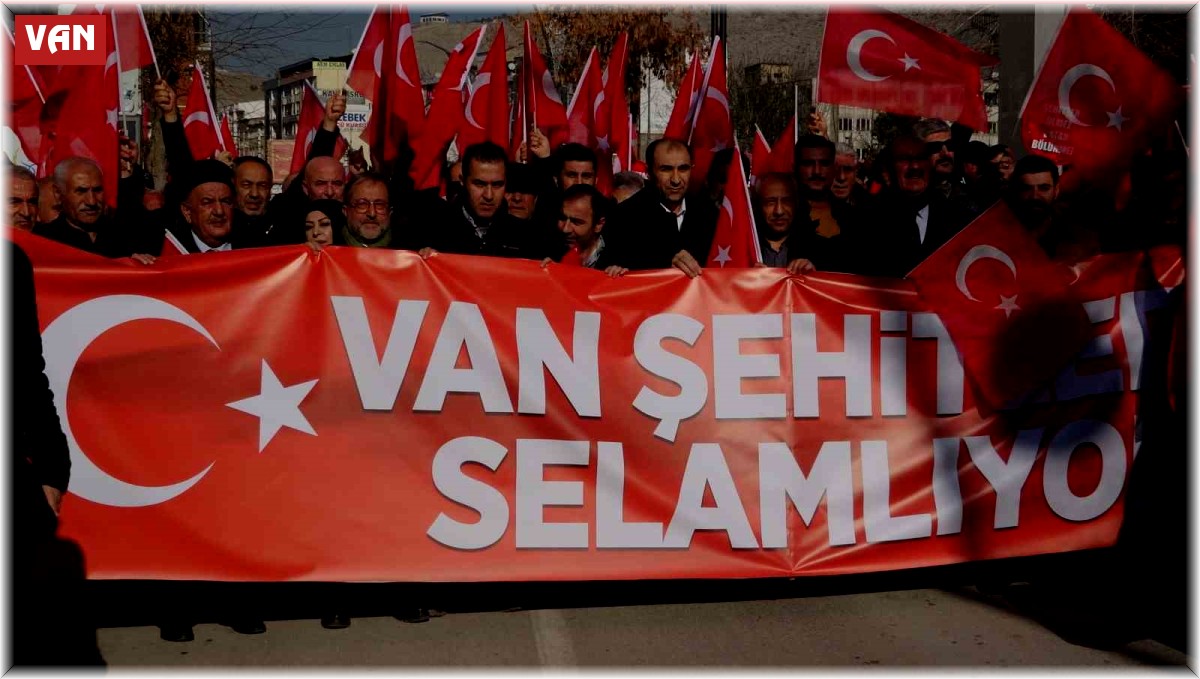 Van'da 'şehitleri anma ve teröre lanet' yürüyüşü yapıldı
