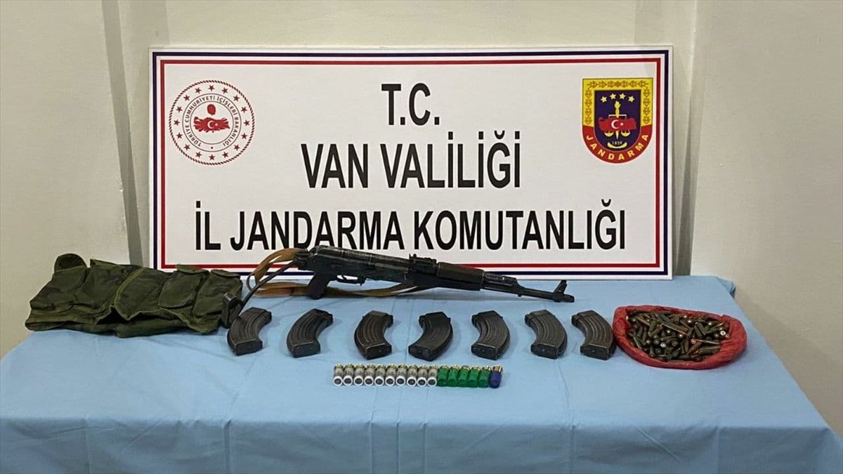 Van'da silah ve mühimmat ele geçirildi