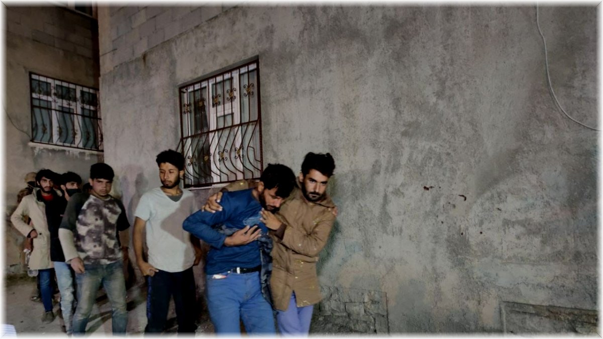 Van'da 'şok ev' operasyonu: 25 düzensiz göçmen ile 1 organizatör yakalandı