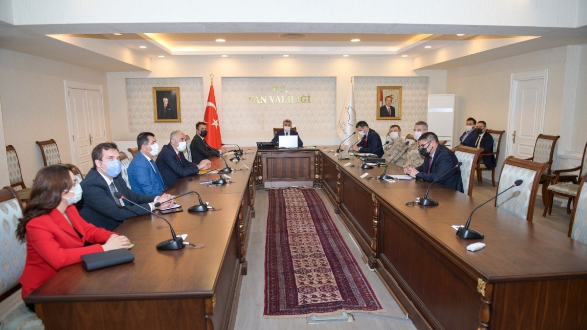 Van'da sosyal destek ödemeleri konulu toplantı