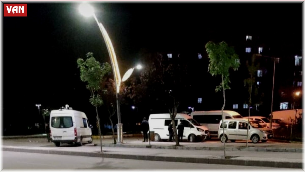 Van'da şüpheli çanta alarmı