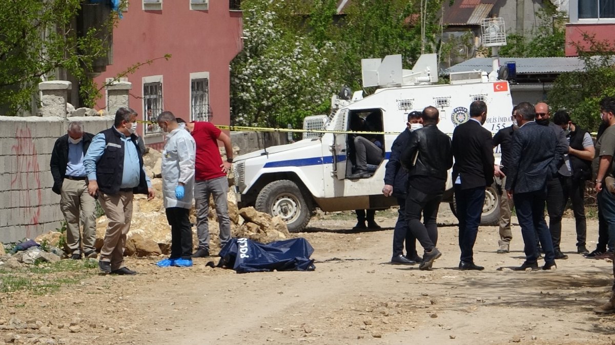 Van'da şüpheli ölüm: Sokakta yakılmış ceset bulundu