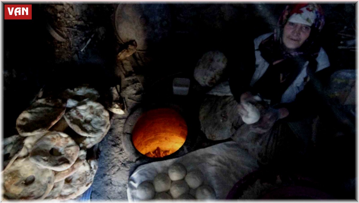 Van'da tandırlar depremzedeler için yandı