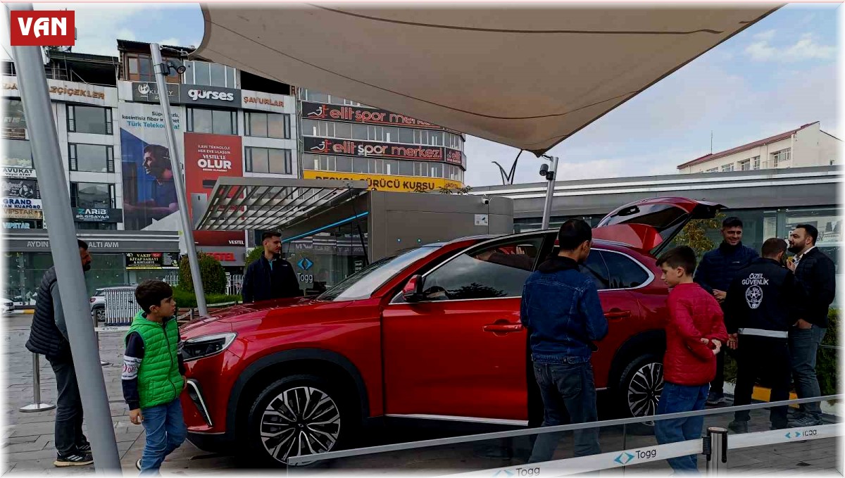 Van'da "Togg Mobil Deneyim Merkezi" açıldı