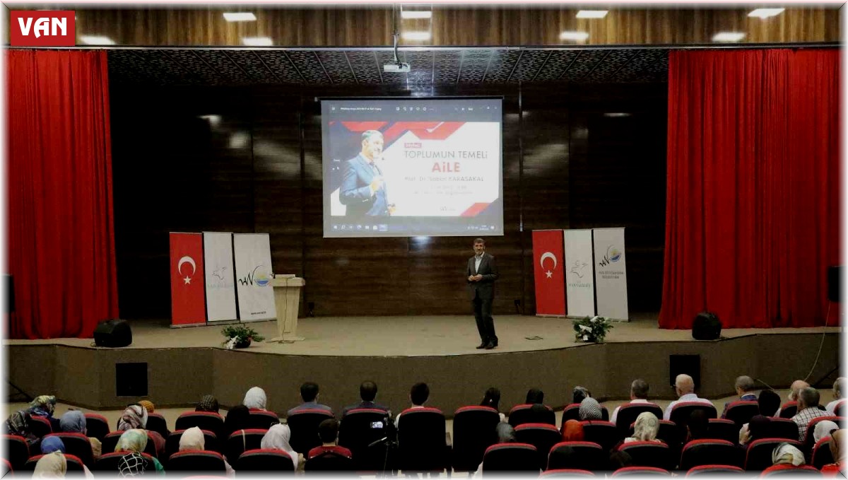 Van'da 'Toplumun Temeli Aile' semineri düzenlendi