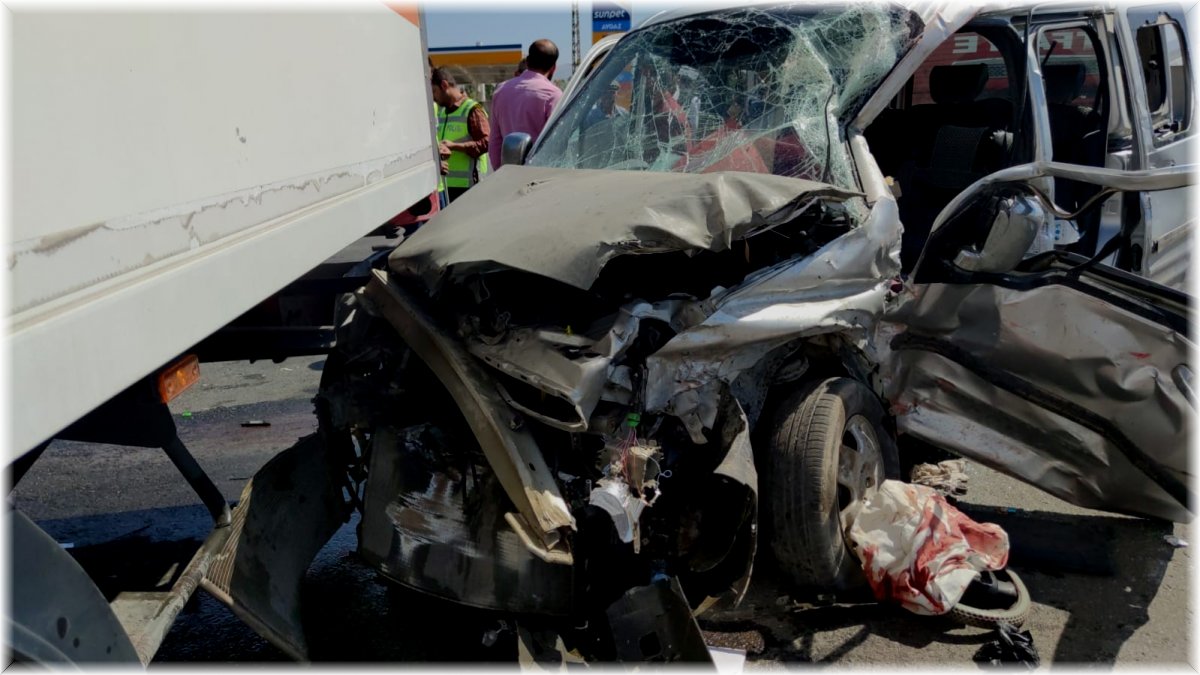 Van'da trafik kazası: 1 ölü, 4 yaralı