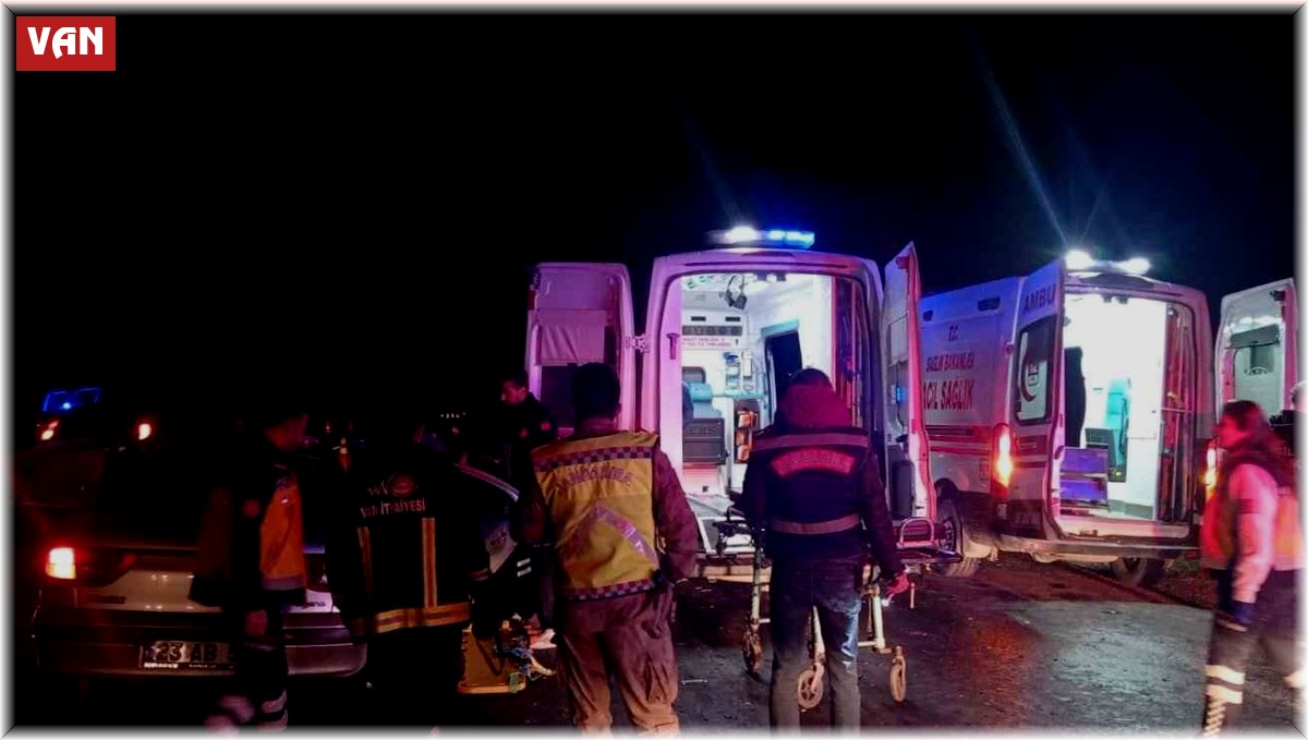 Van'da trafik kazası: 10 yaralı