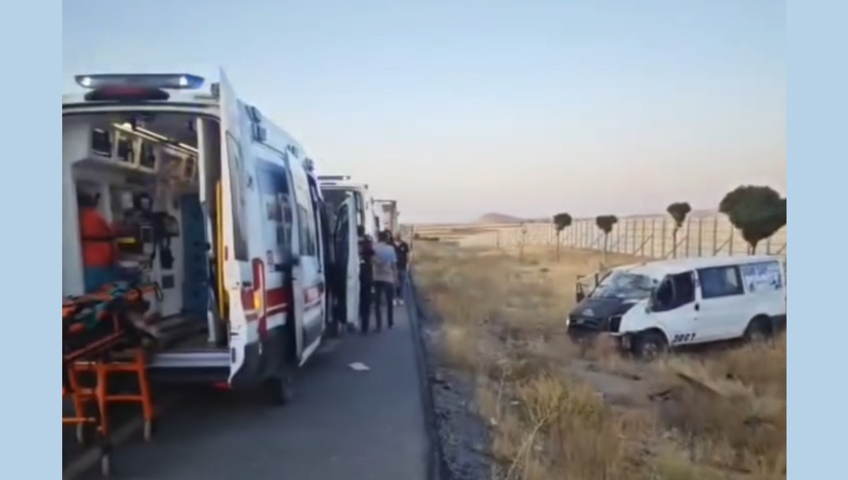 Van'da trafik kazası: 2 ölü, 3 yaralı