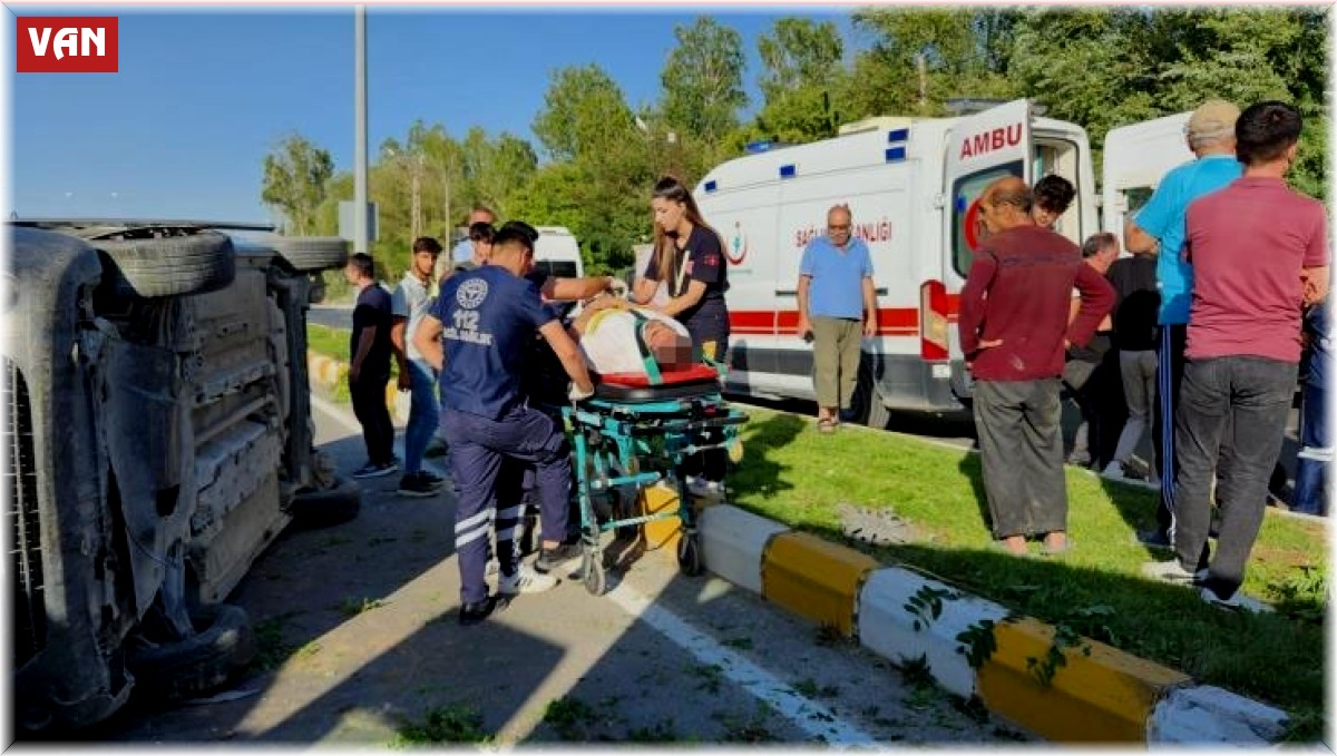 Van'da trafik kazası: 2 yaralı
