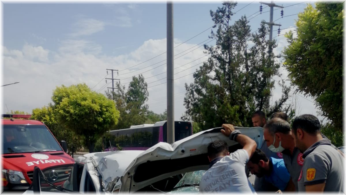 Van'da trafik kazası: 2 yaralı