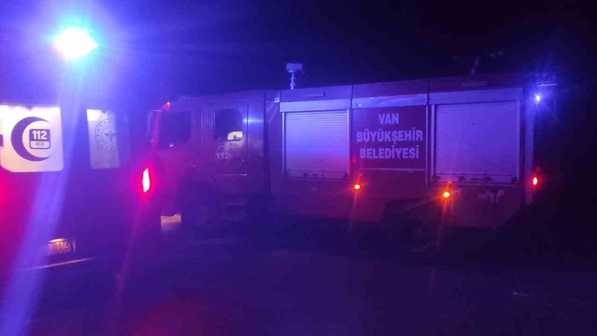 Van'da trafik kazası: 3 yaralı