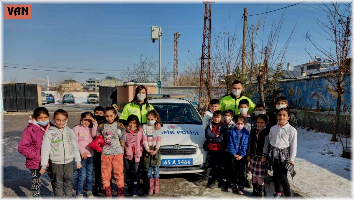 Van'da trafik polisleri 316 öğrenciye trafik eğitimi verdi
