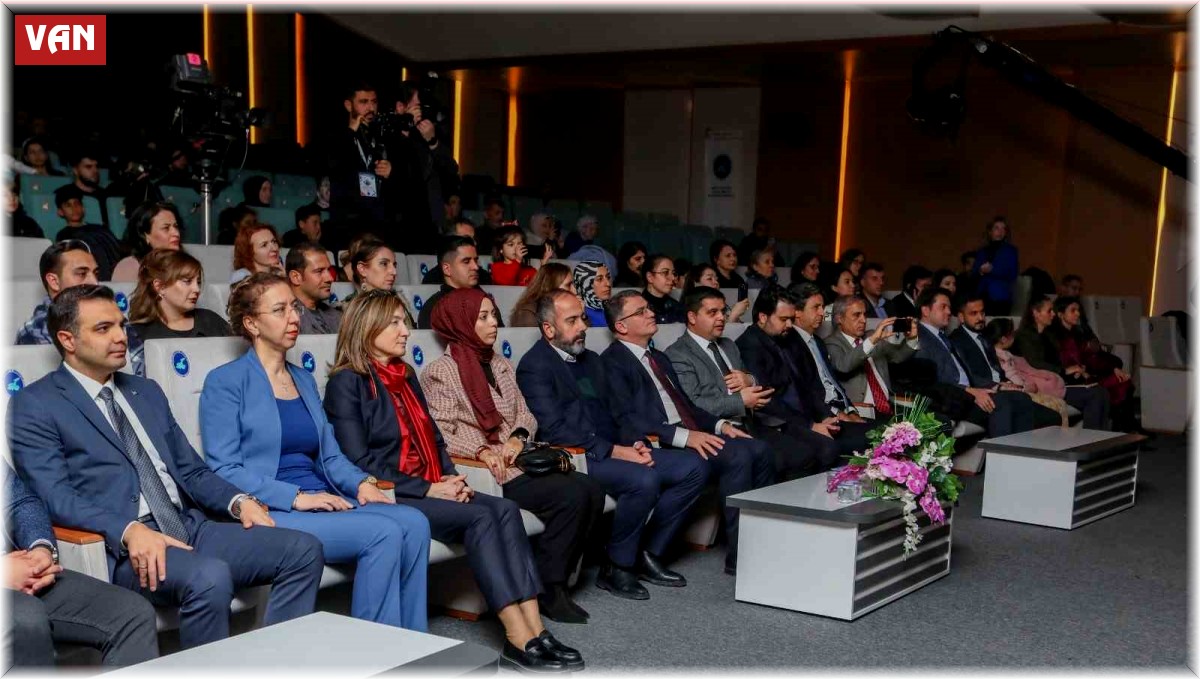 Van'da 'Türkiye 100 Yıl Konseri'