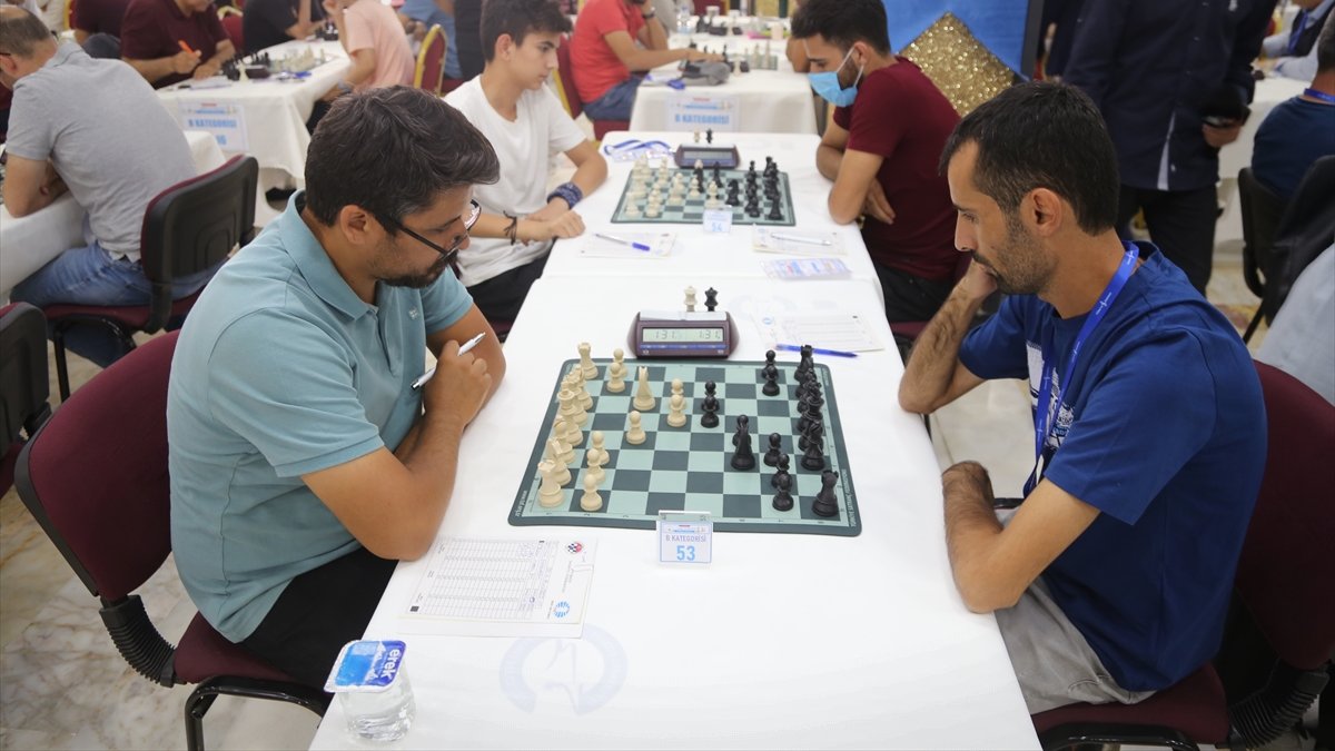 Van'da uluslararası satranç turnuvası başladı