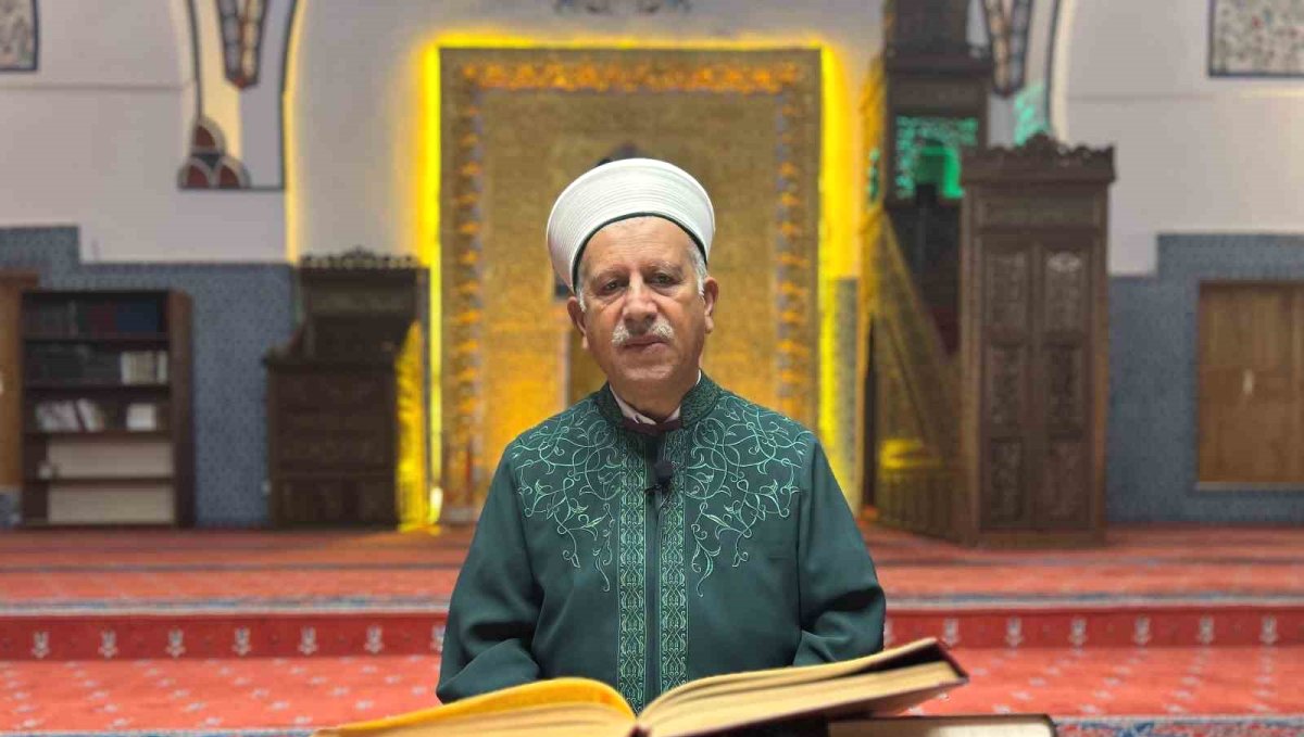 Van'da vatandaşlar itikaf sünneti için camilere kapandı