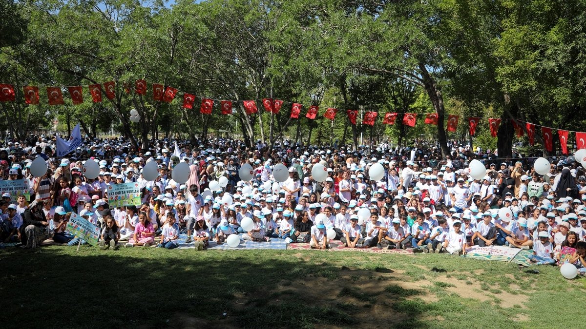 Van'da Yaz Kur'an Kursları Çocuk Şenliği düzenlendi