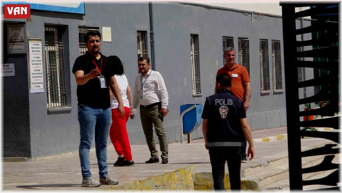 Van'da YKS maratonu başladı