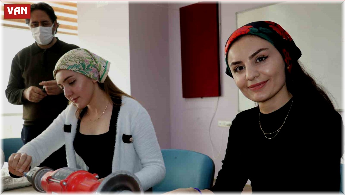 Van'da yüzyıllardır unutulan ata mesleği tekrar gün yüzüne çıkarılıyor