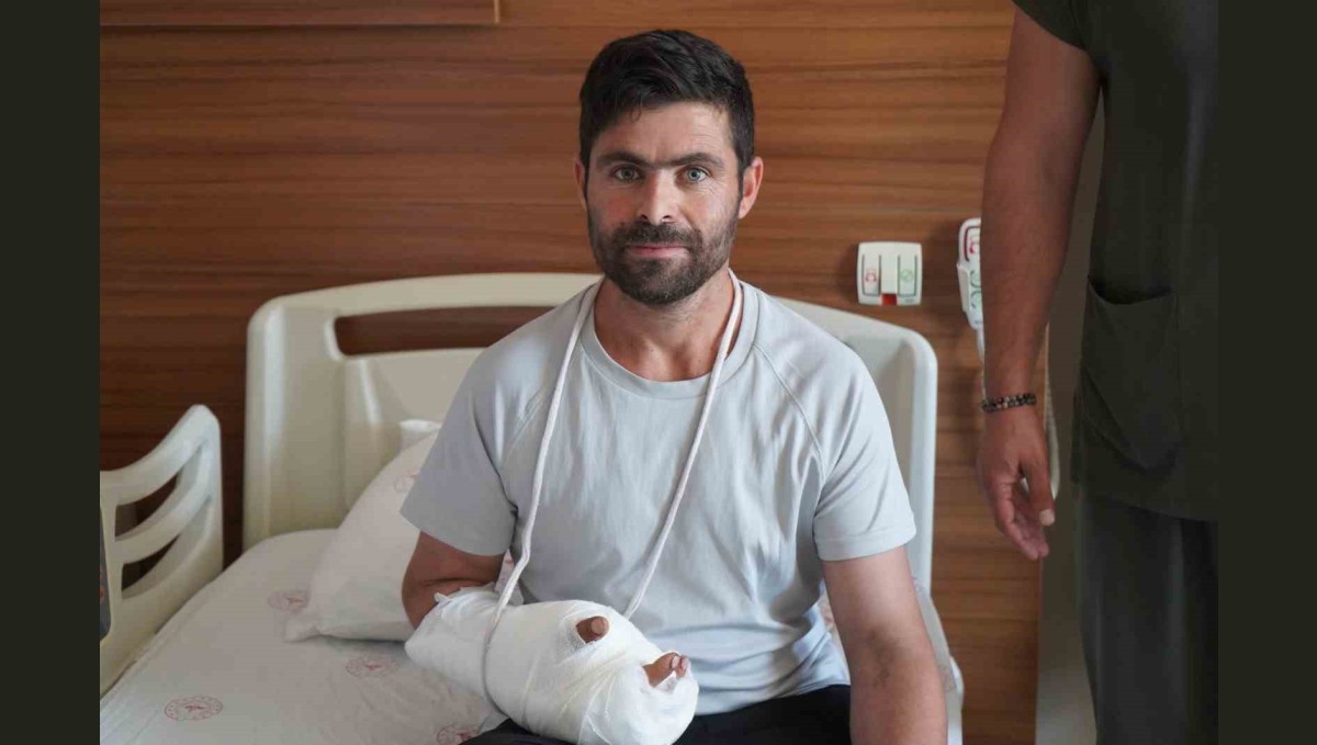 Van'da zorlu el ameliyatı: 10 saatlik mücadeleyle hayata tutundu