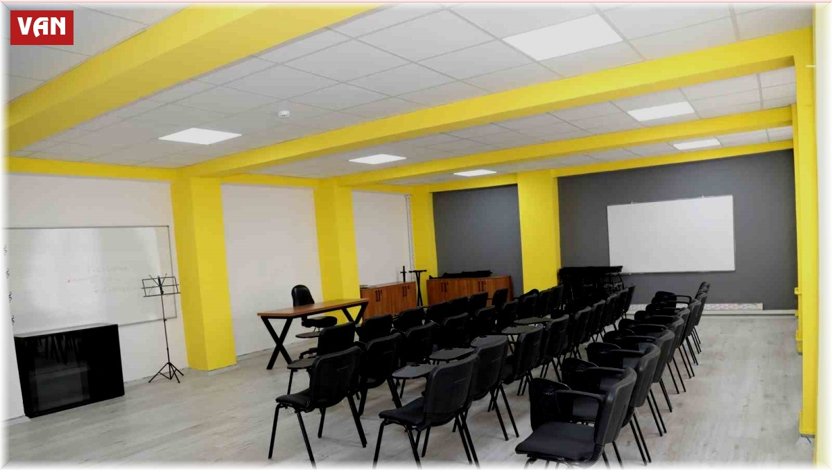 Van'daki 27 okul müzik ve resim sınıfına kavuştu