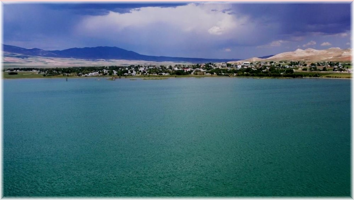 Van'daki depremler sonrası Erçek Gölü'nde gaz çıkışları tespit edildi