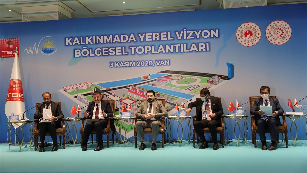 Van'daki Kalkınmada Yerel Vizyon Bölgesel Toplantıları'nda "Kent Ekonomisi" tartışıldı