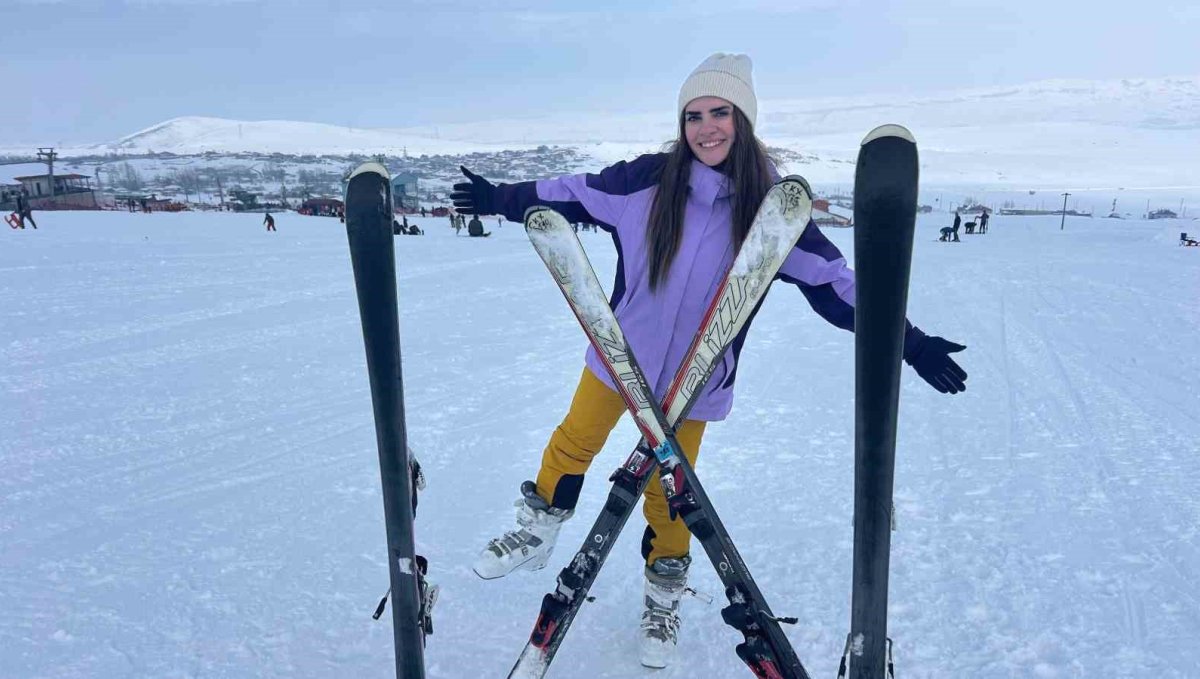 Van'daki kayak merkezi hafta içi de yoğun ilgi görüyor