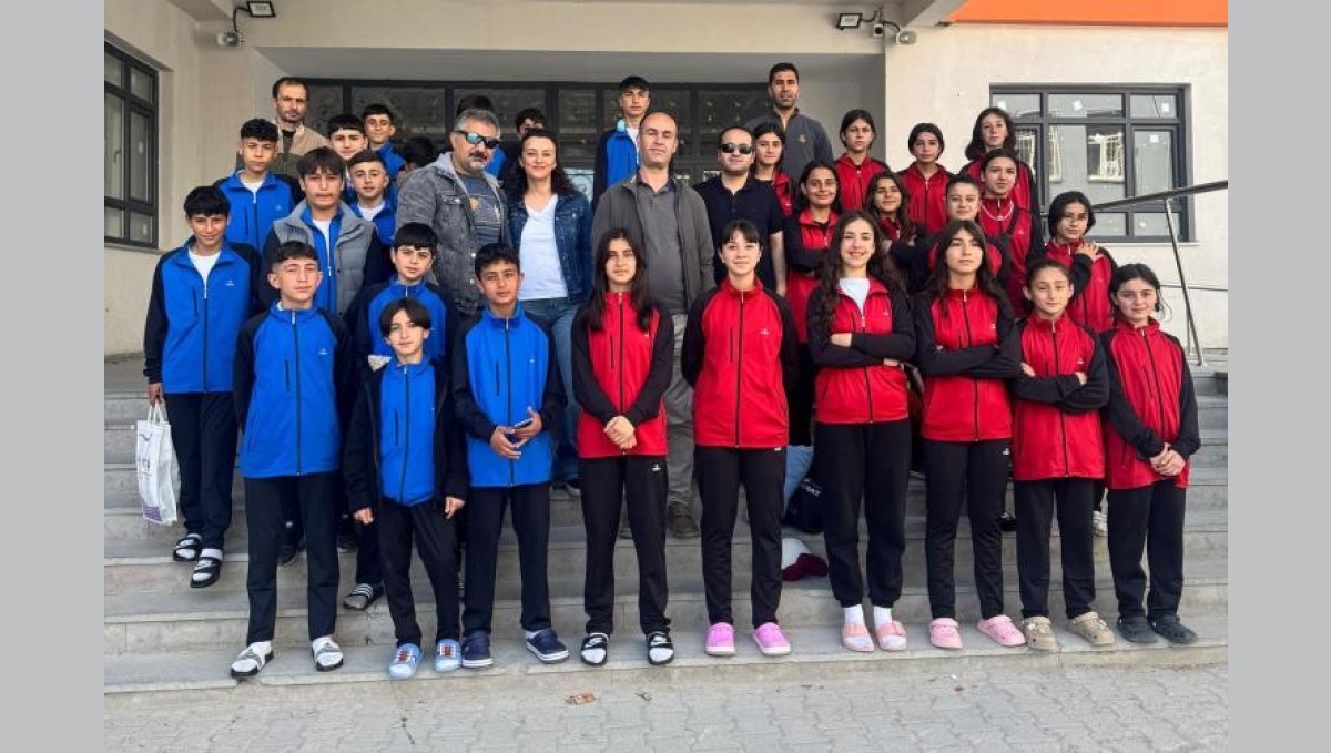 Van'daki ortaokulun spor başarısı göz doldurdu