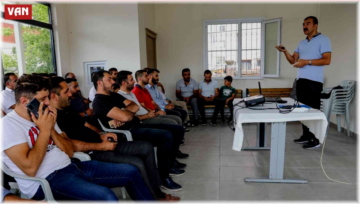 Van'daki toplu taşıma araç şoförlerine eğitim semineri