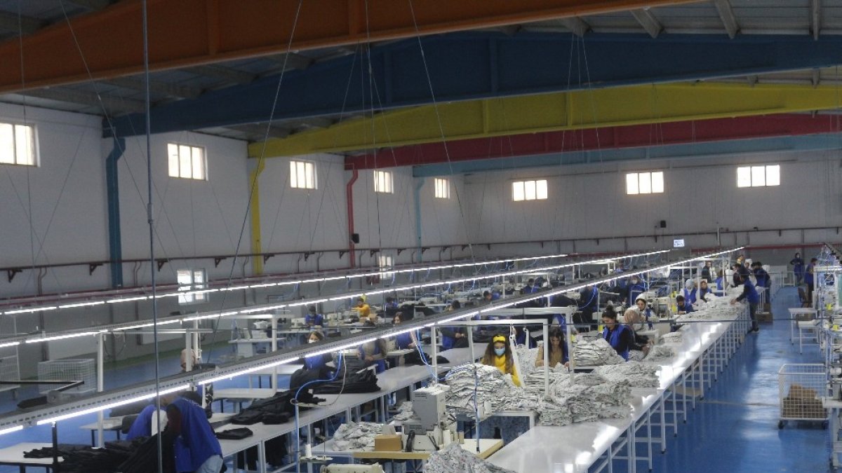 Van, devlet teşvikiyle bölgenin tekstil üssü oluyor