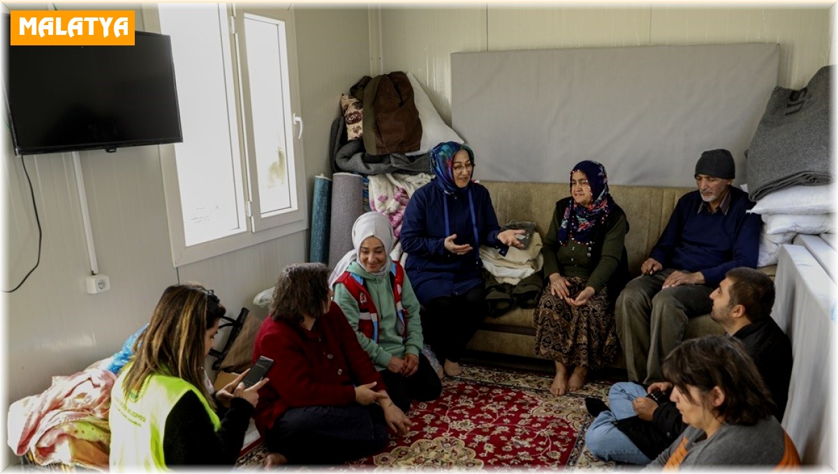 Van ekibi Malatya'da yaraları sarmaya devam ediyor