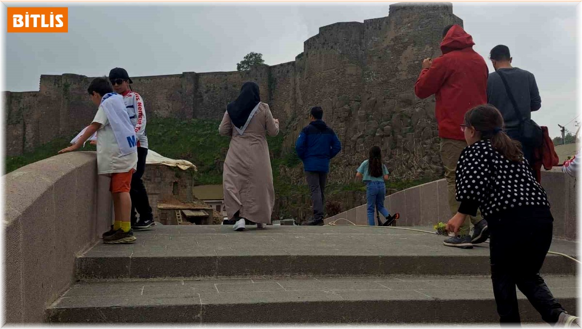 Van Gölü Aktivistleri Bitlis'in tarihi evlerini gezdi