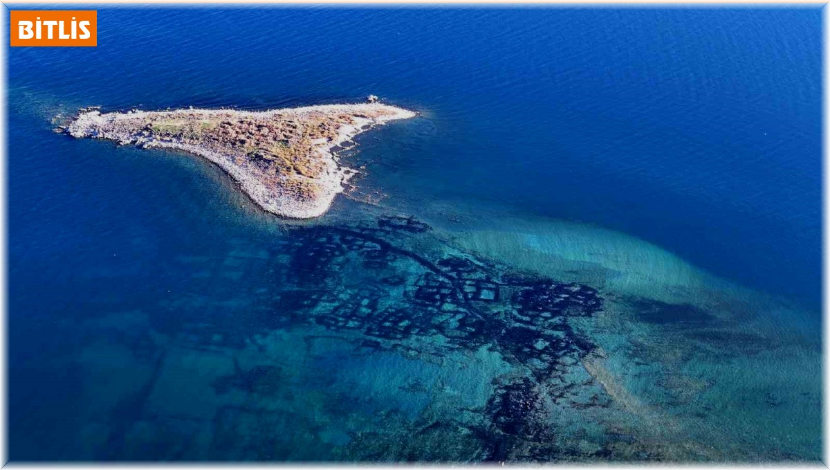 Van Gölü çekildikçe su altındaki tarih ortaya çıkıyor