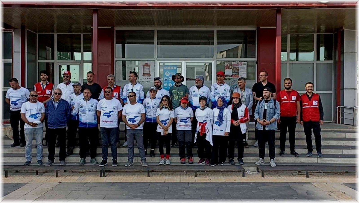 Van Gölü için yürüyen kadınlar Erciş'te