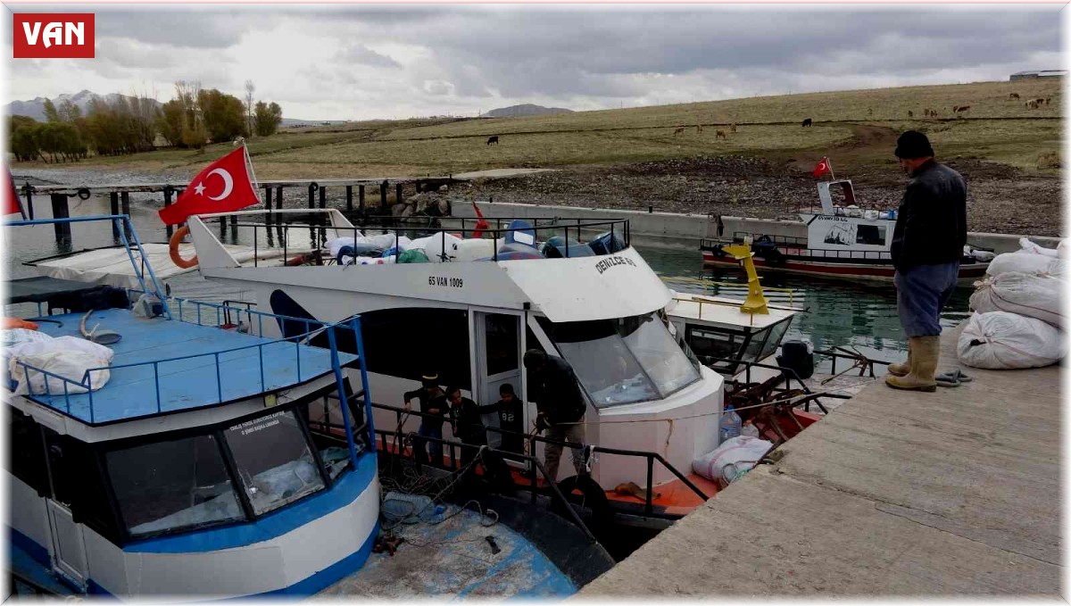 Van Gölü'nde balıkçı limanlarına yeni dokunuş