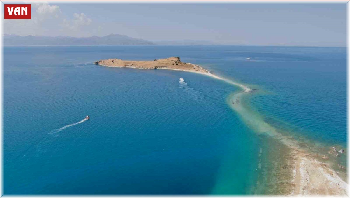 Van Gölü'nde kaybolan şahısın arama çalışmaları beşinci güne girdi