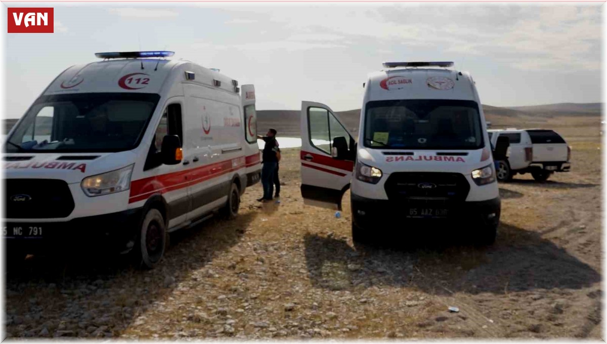 Van Gölü'ne giren 1 genç ile onu kurtarmaya çalışan kişi boğuldu