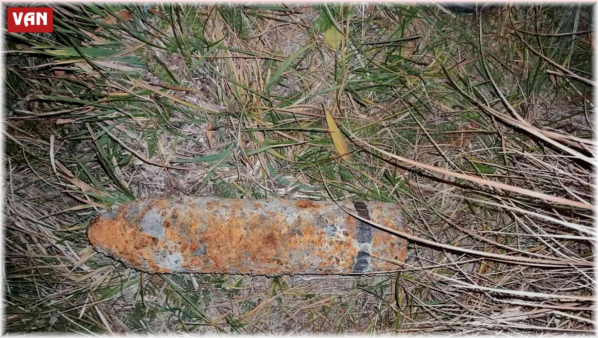 Van Gölü sahilinde patlamamış tank mühimmatı bulundu