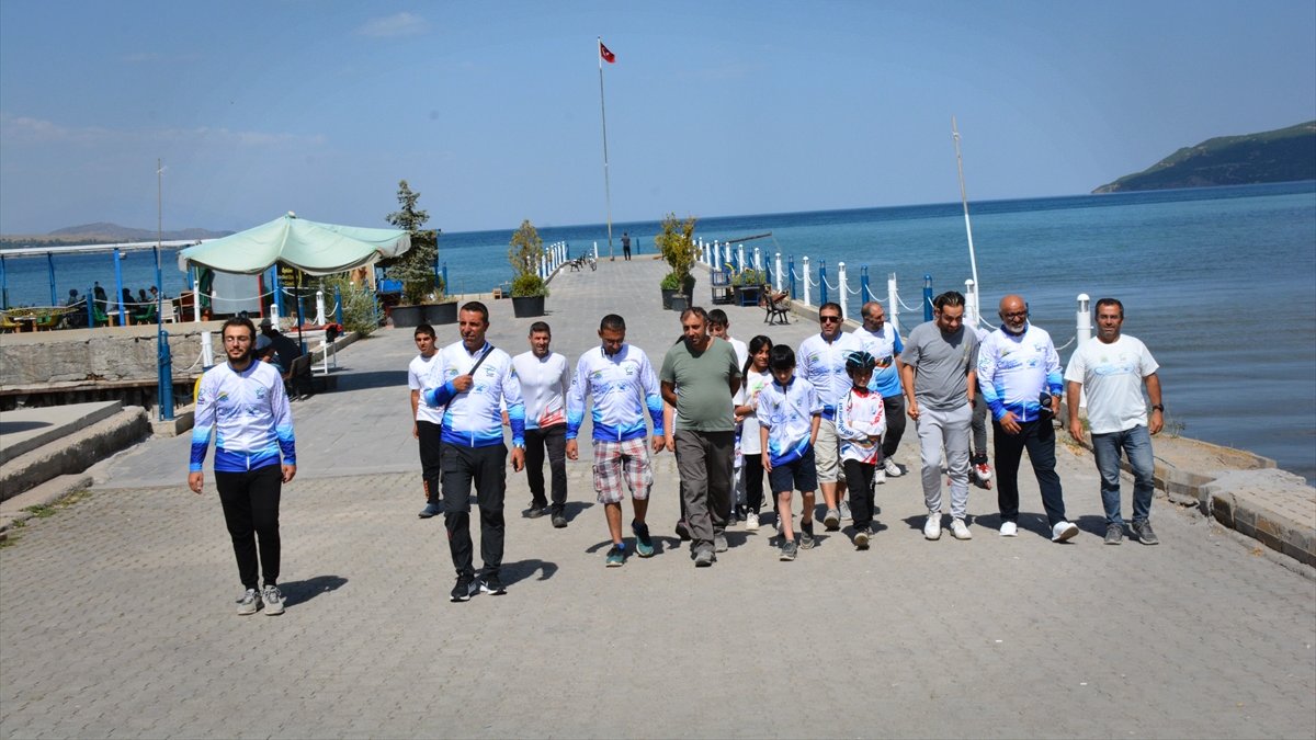 Van Gölü ve çevresinin "doğal sit-sürdürülebilir koruma ve kontrollü kullanım alanı" ilan edilmesi sevindirdi