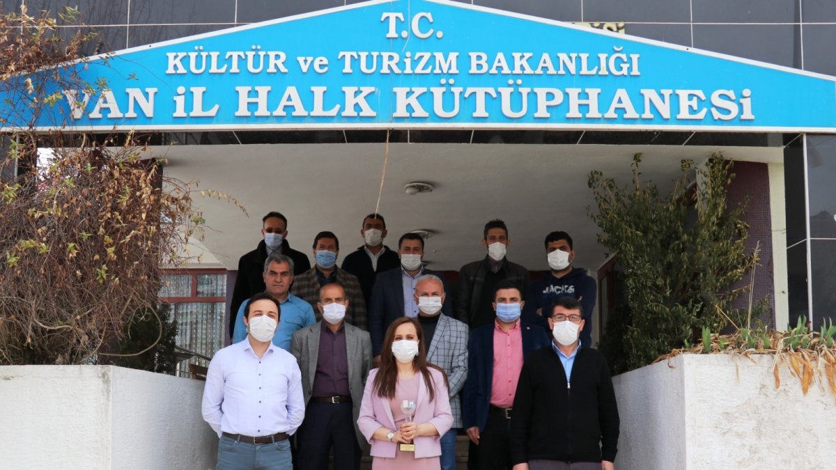 Van Halk Kütüphanesine 'Türkiye'nin en başarılı kütüphanesi' ödülü