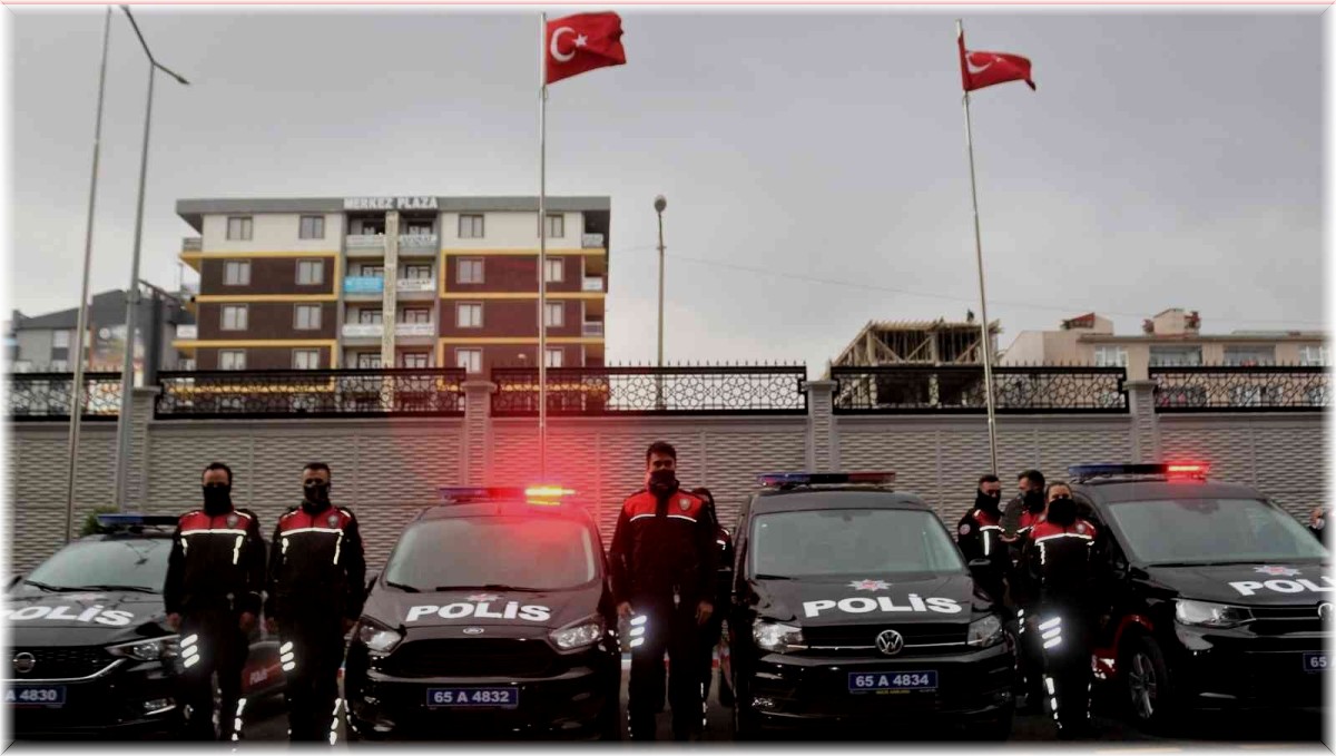 Van İl Emniyet Müdürlüğünde anahtar ve araç teslim töreni