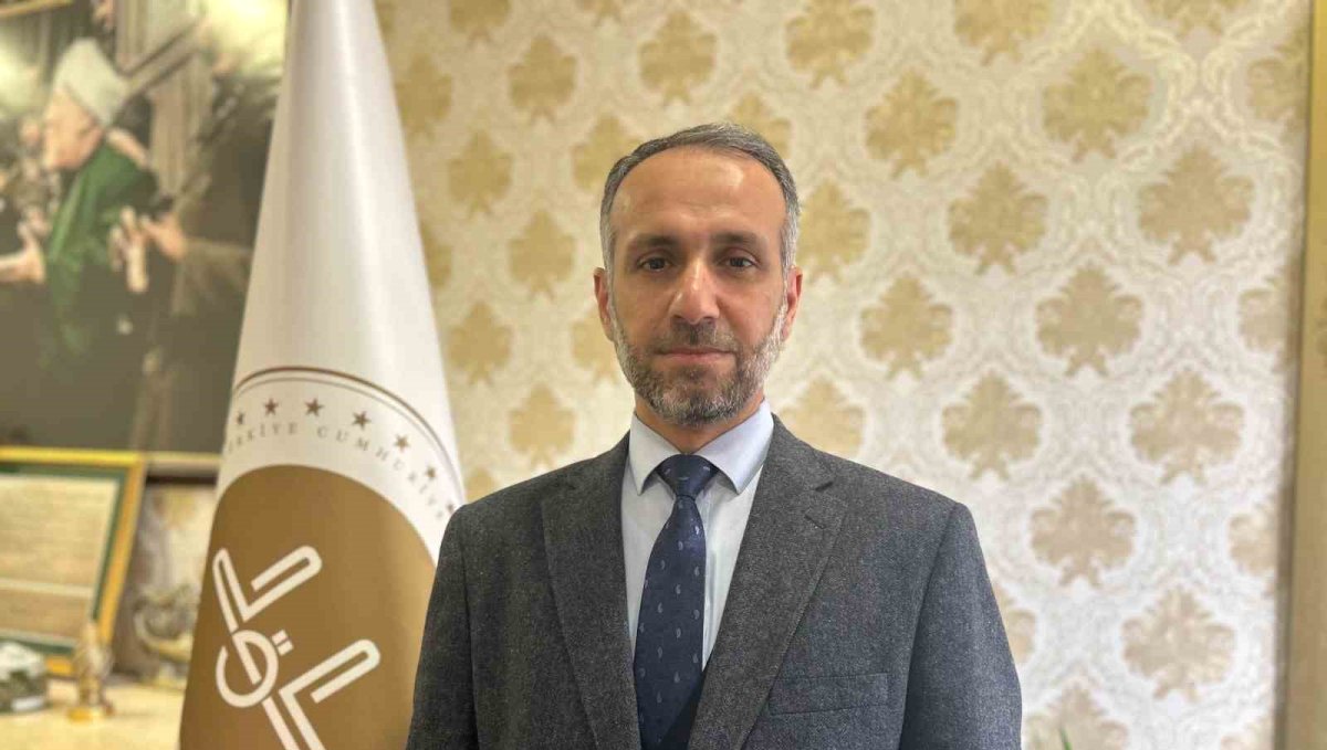 Van İl Müftüsü Dr. Mehmet Sırrı Şık: "Hilalin tespitinde yetkili mercilerin kararı esastır"