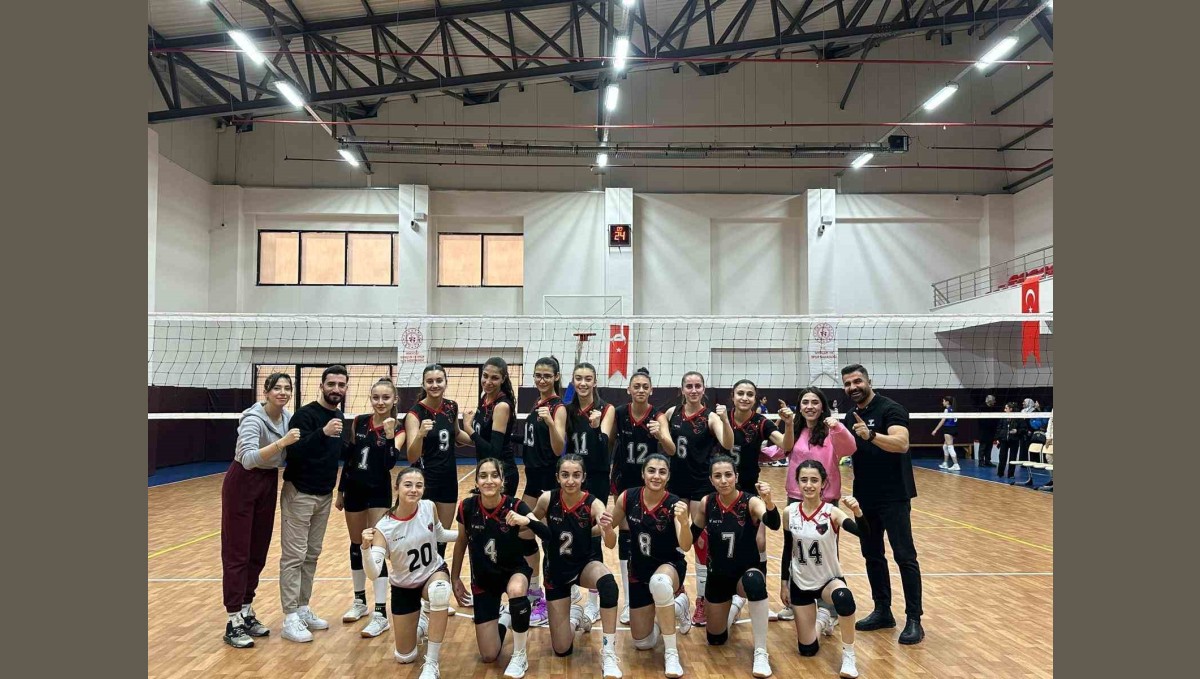 Van'ın ev sahipliğinde genç voleybolcular parkeye çıkıyor