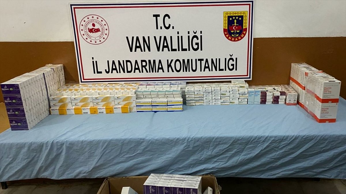 Van'ın İran sınırında tıbbi malzeme ele geçirildi