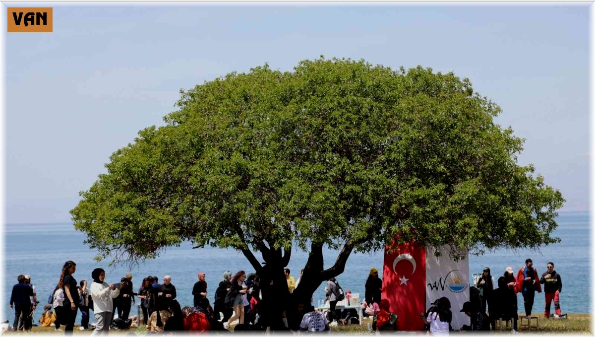Van'ın muhteşem koylarına doğa yürüyüşü